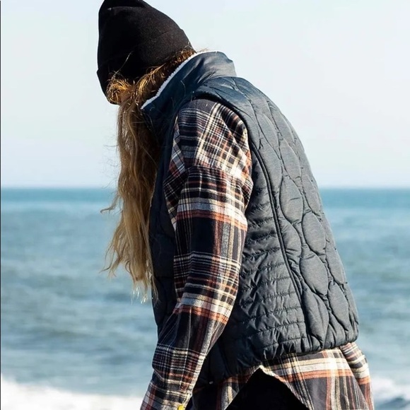 🔆RIP CURL🔆 ANOETA SLEVELESS WINTER VEST - Picture 6 of 16